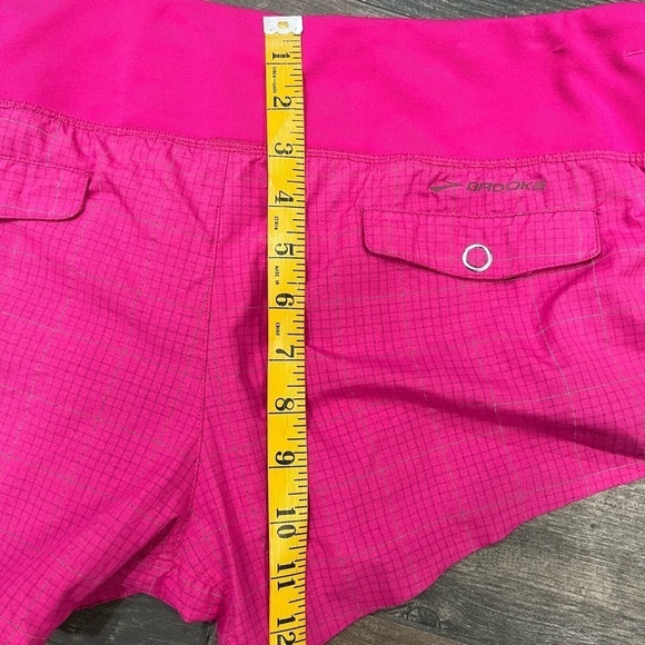 Brooks Pureproject 3.5'' Reflective Shorts Large pink plaid - Picture 10 of 11